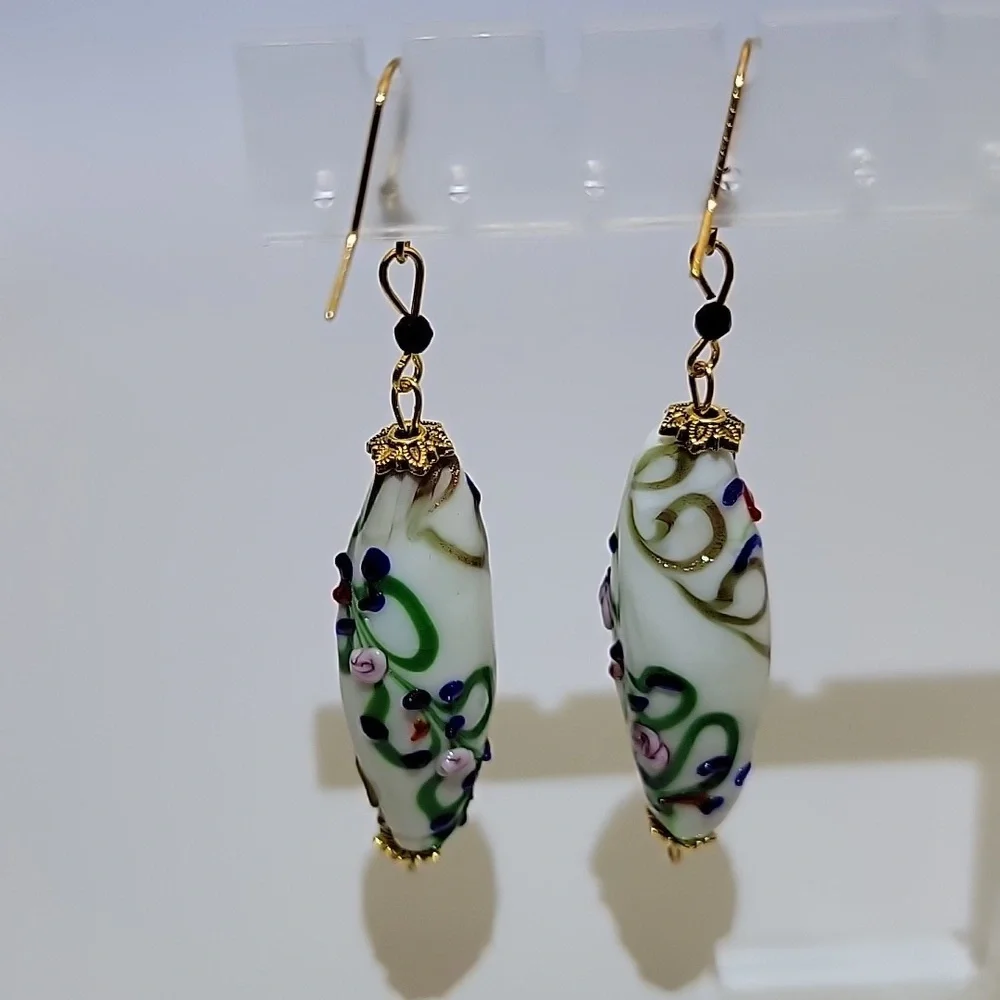 Unbranded these exquisite